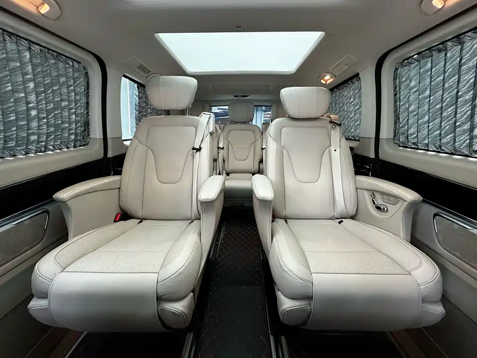 Mercedes-Benz V-class