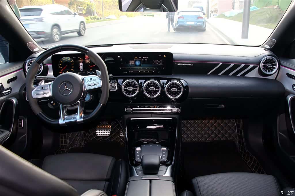 Mercedes-Benz CLA, 2023 11