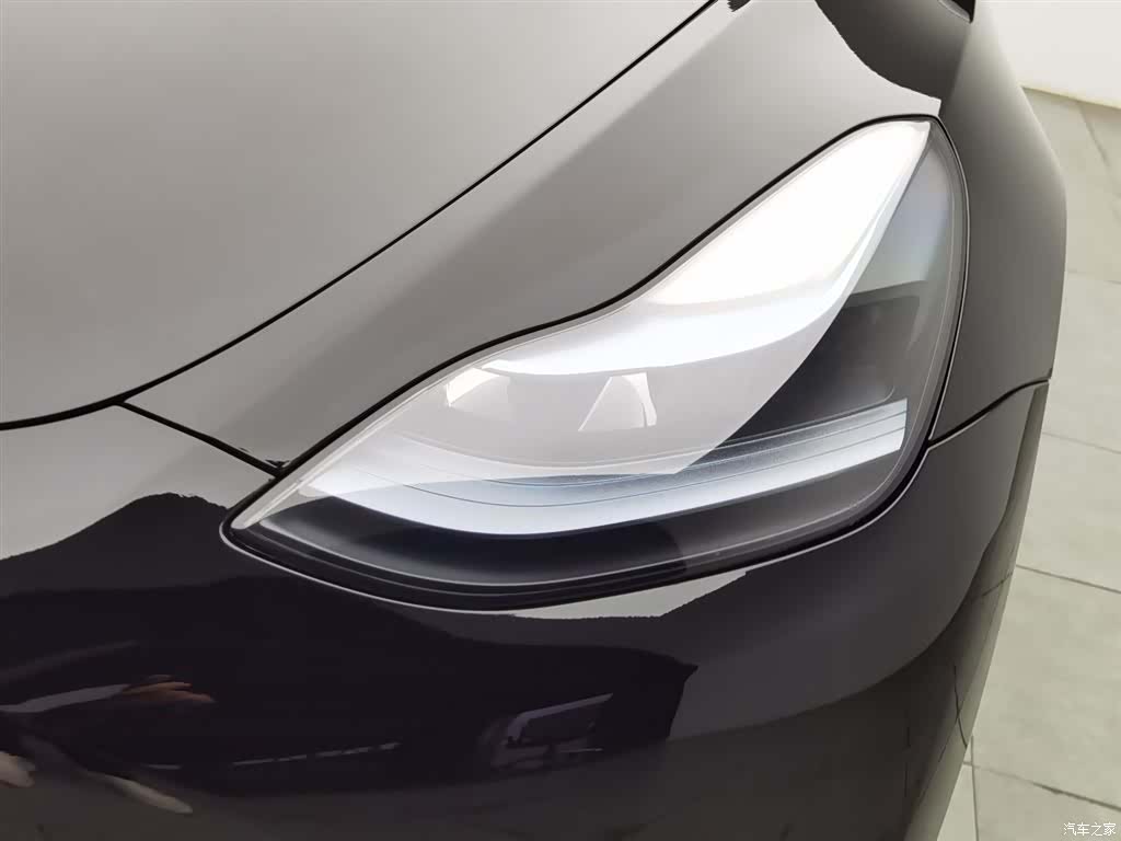 Tesla Model Y, 2023 7