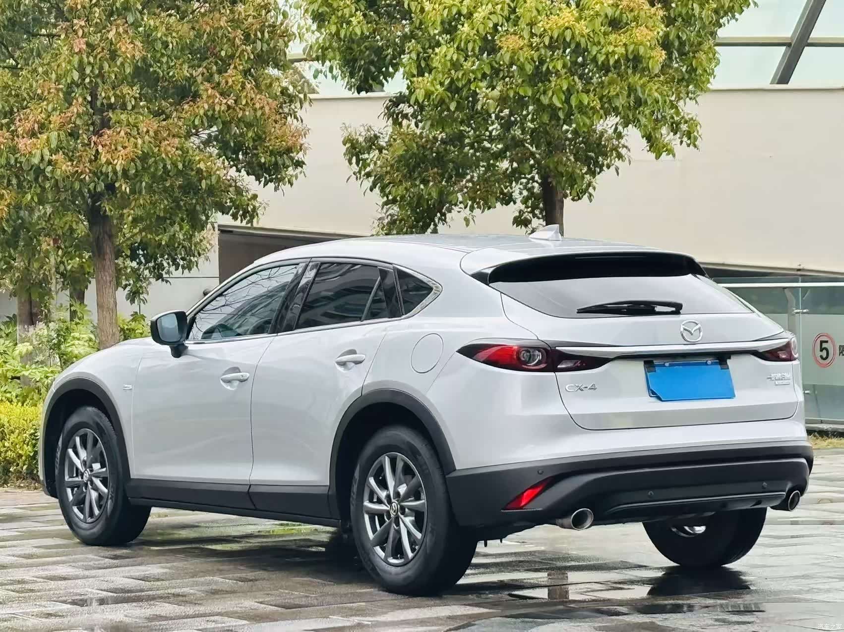 Mazda CX-4, 2022 все фото
