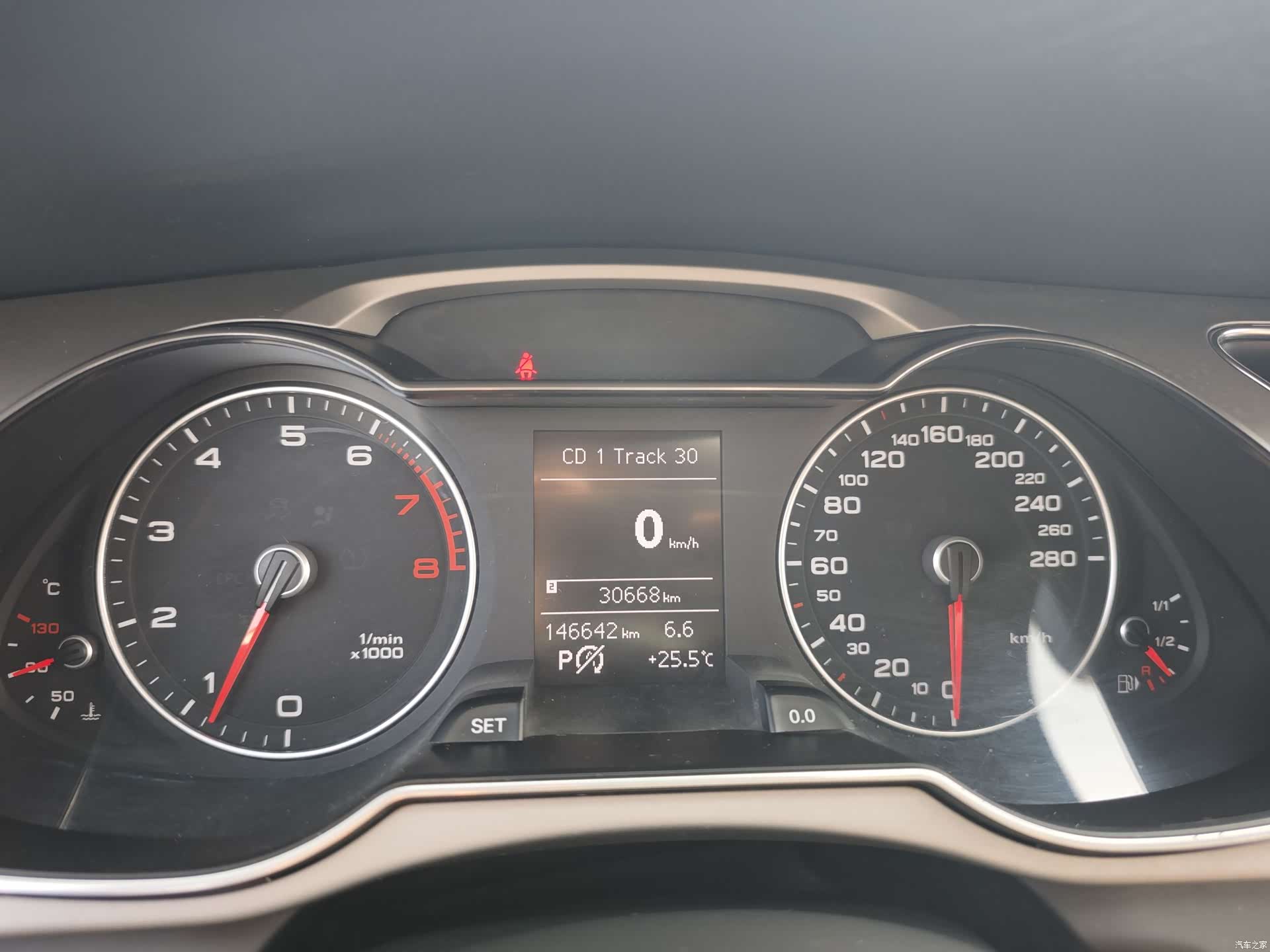 Audi A4L, 2015 12