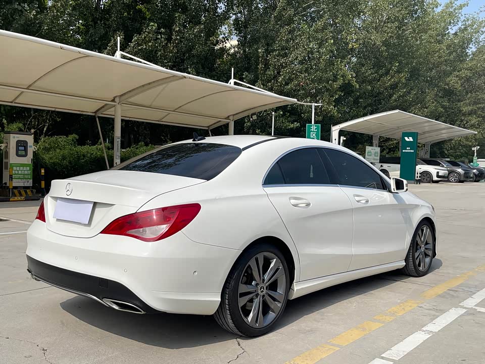 Mercedes-Benz CLA