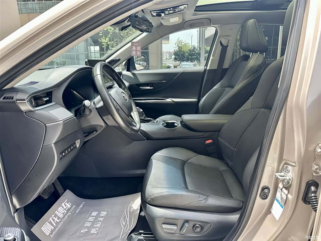 Toyota Venza, 2022 8