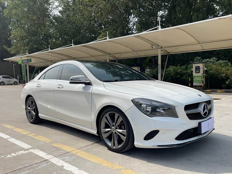 Mercedes-Benz CLA
