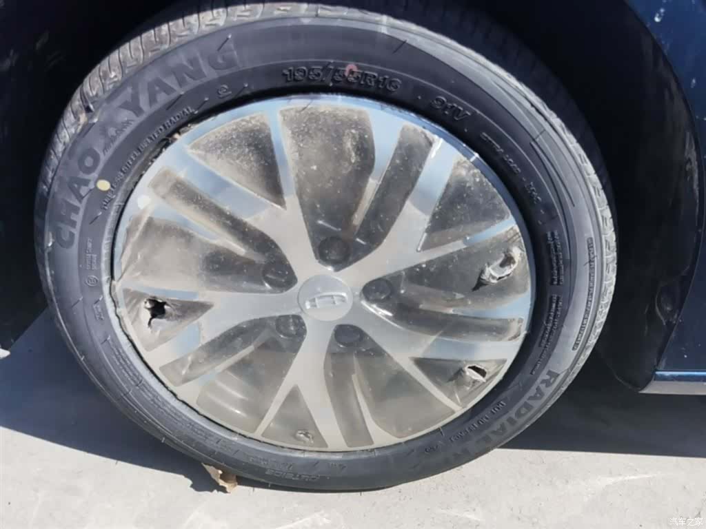 Geely Emgrand, 2026 23