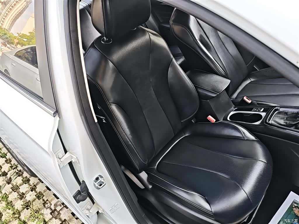 Roewe i5, 2019 25