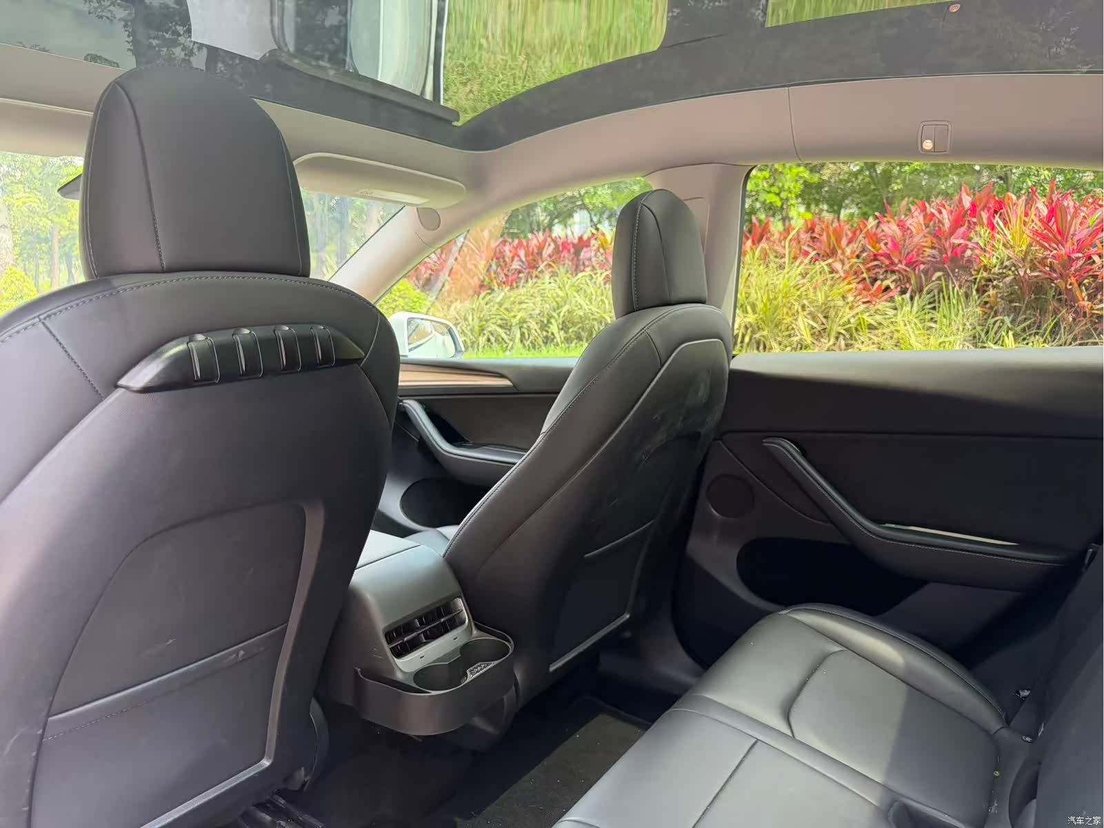 Tesla Model Y, 2021 8