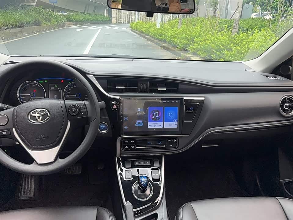 Toyota Corolla dual engine E+ Toyota Corolla dual engine E+