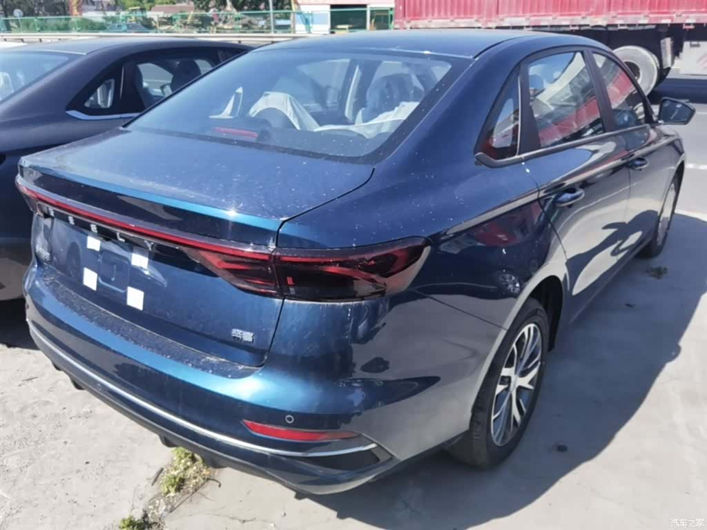 Geely Emgrand, 2026 7