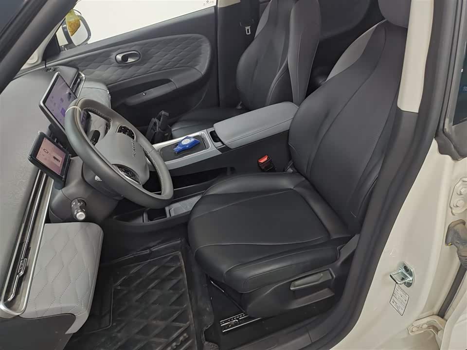 Dongfeng Nammi Nano 01