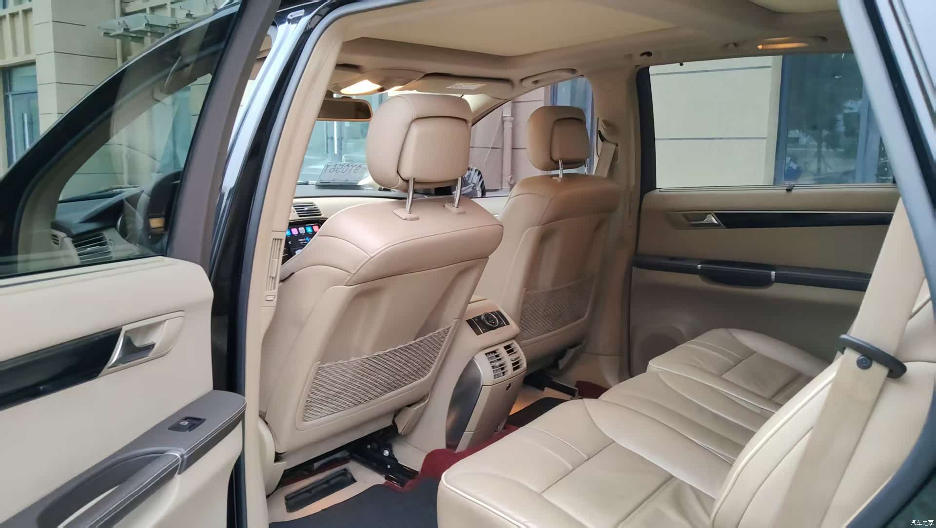 Mercedes-Benz R-Class, 2018 9