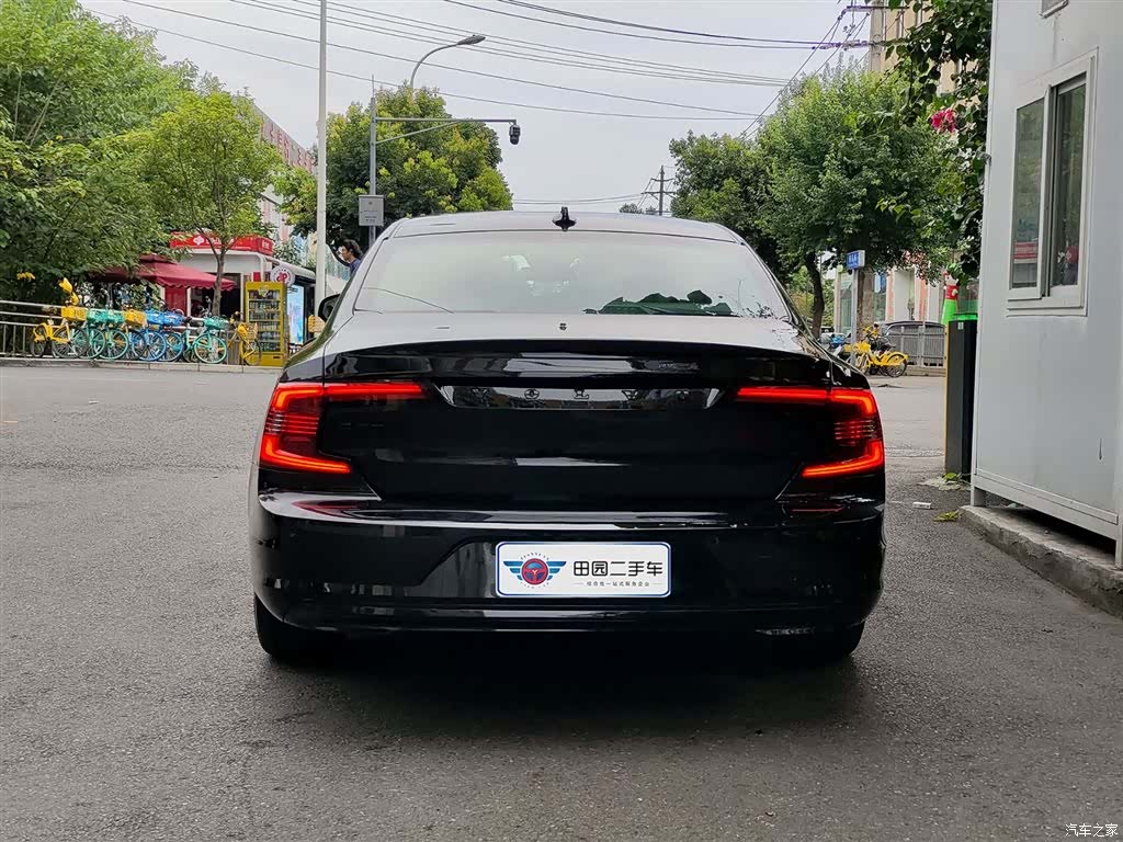 Volvo S90, 2023 все фото