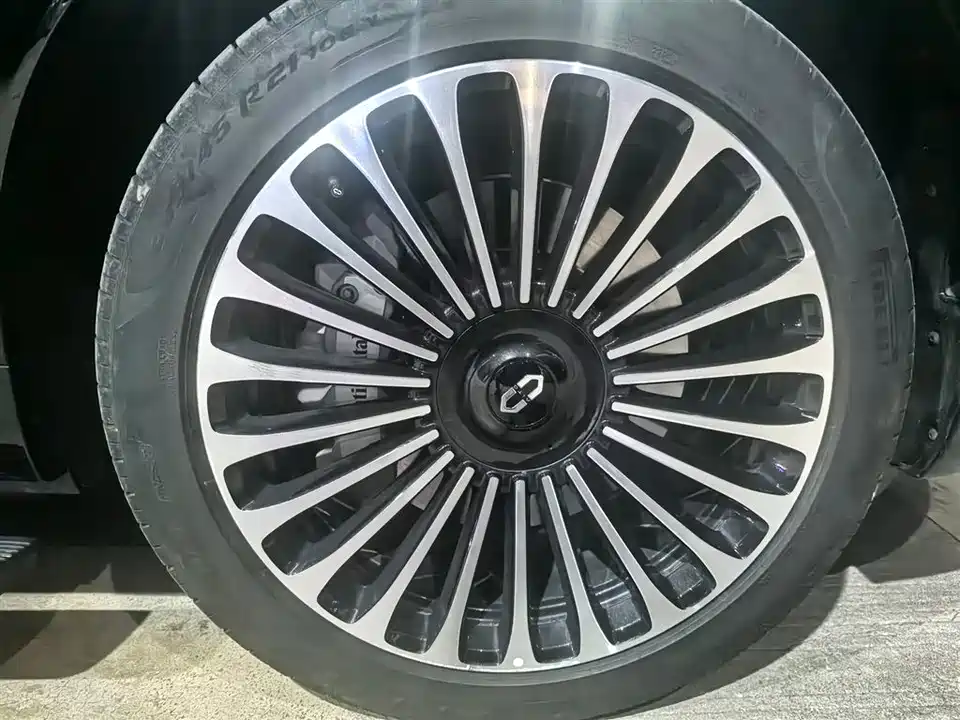 AITO Ask the world M9