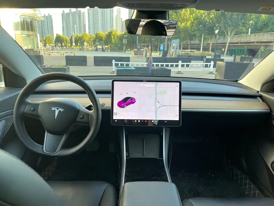 Tesla Model 3 Tesla Model 3