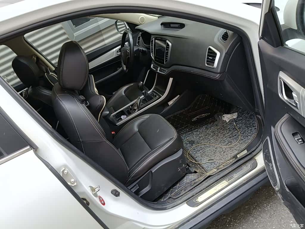 Geely X6, 2019 11