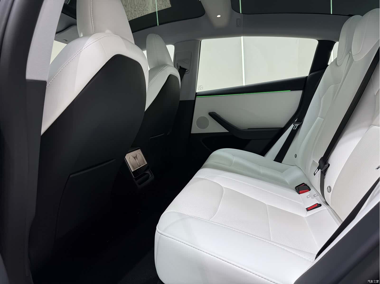 Tesla Model 3, 2024 7