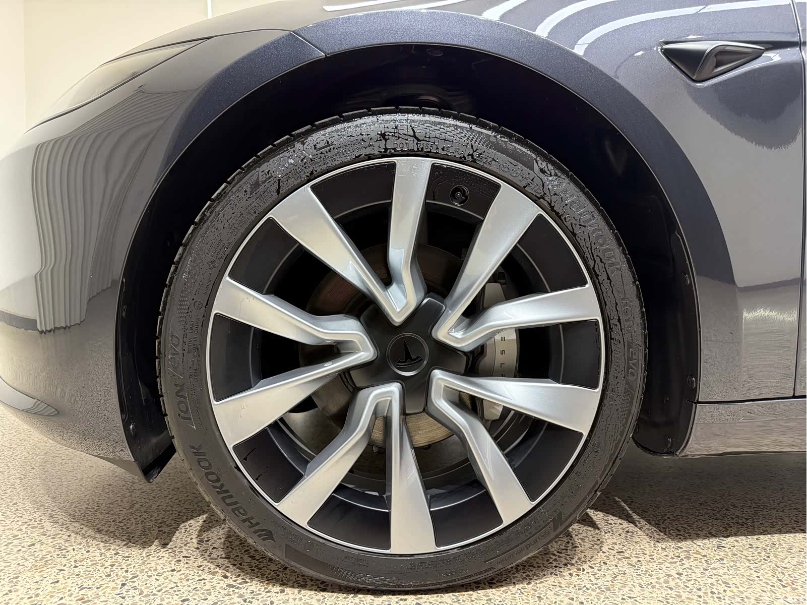 Tesla Model 3, 2024 16