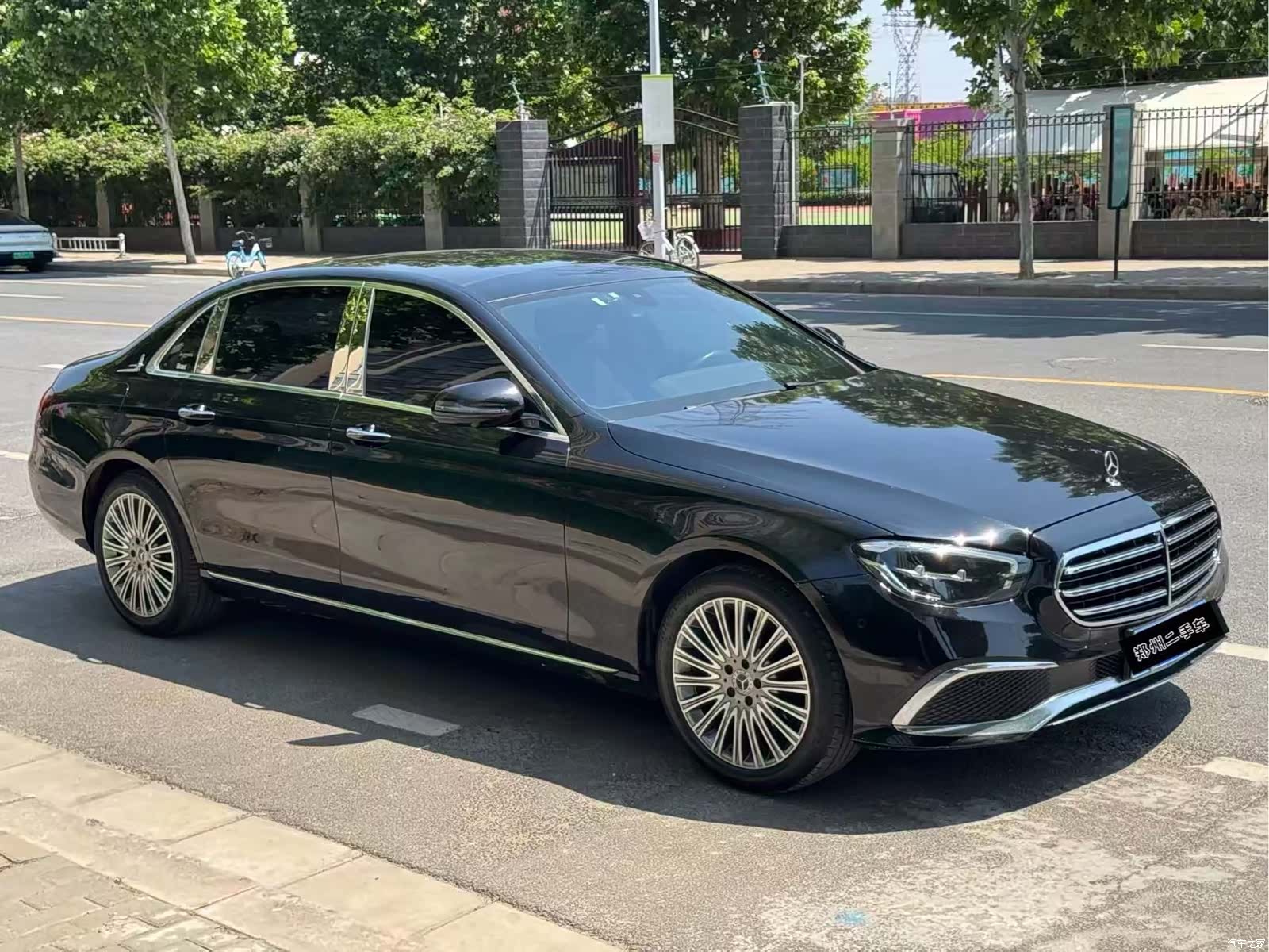 Mercedes-Benz E-Class, 2021 3