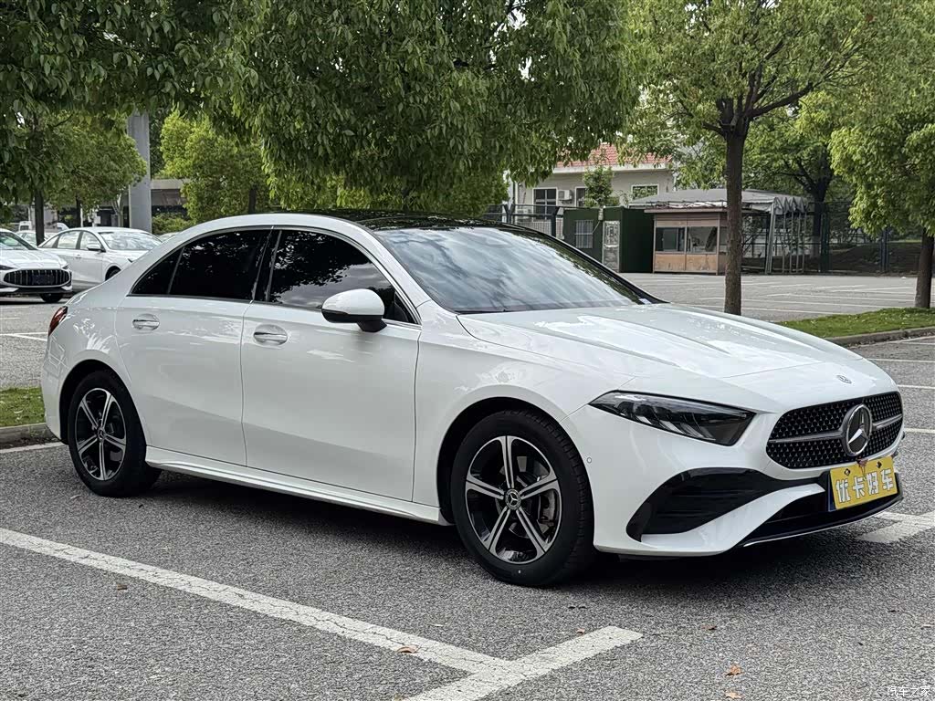 Mercedes-Benz A-Class, 2023 3