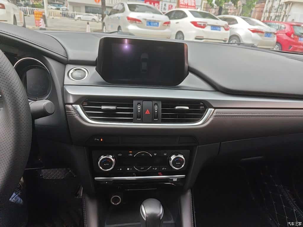 Mazda Atenza, 2017 13