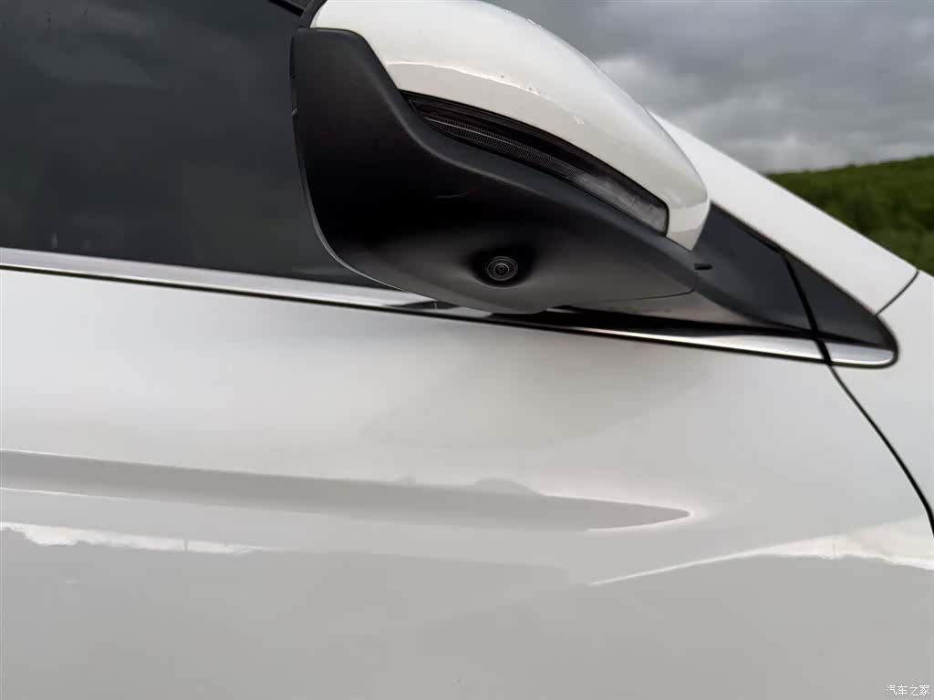Geely Emgrand, 2021 16