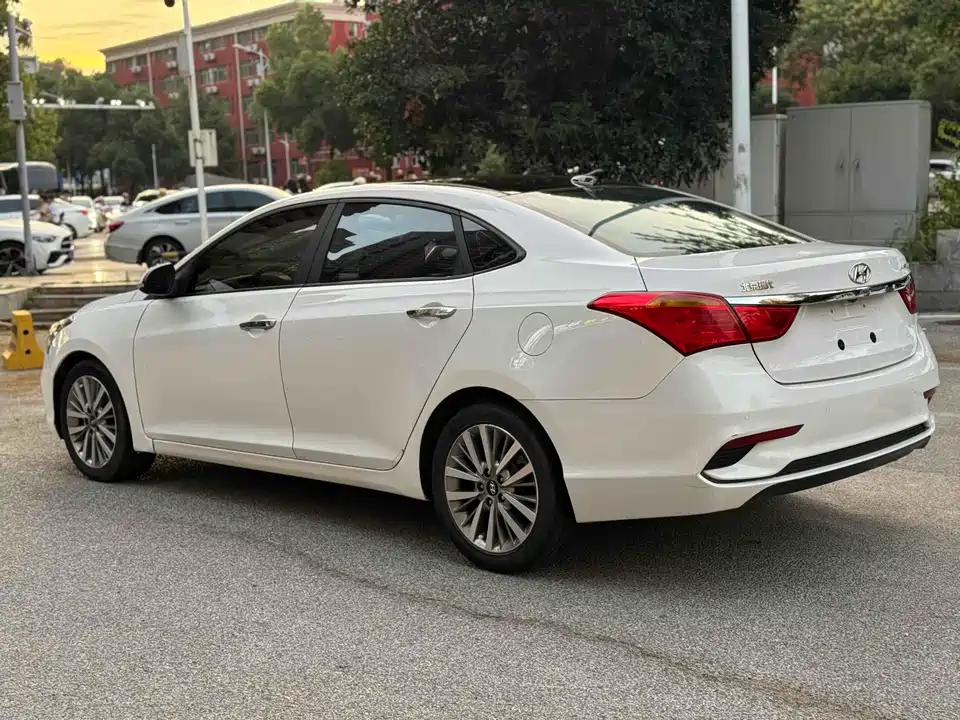 Hyundai Name picture