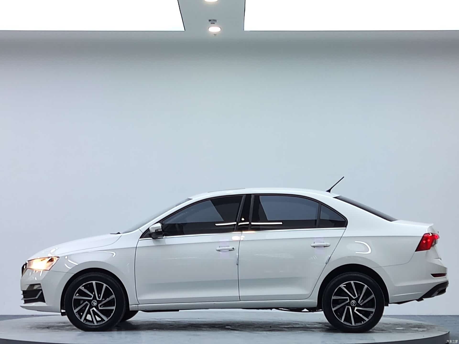 Skoda Rapid, 2022 4