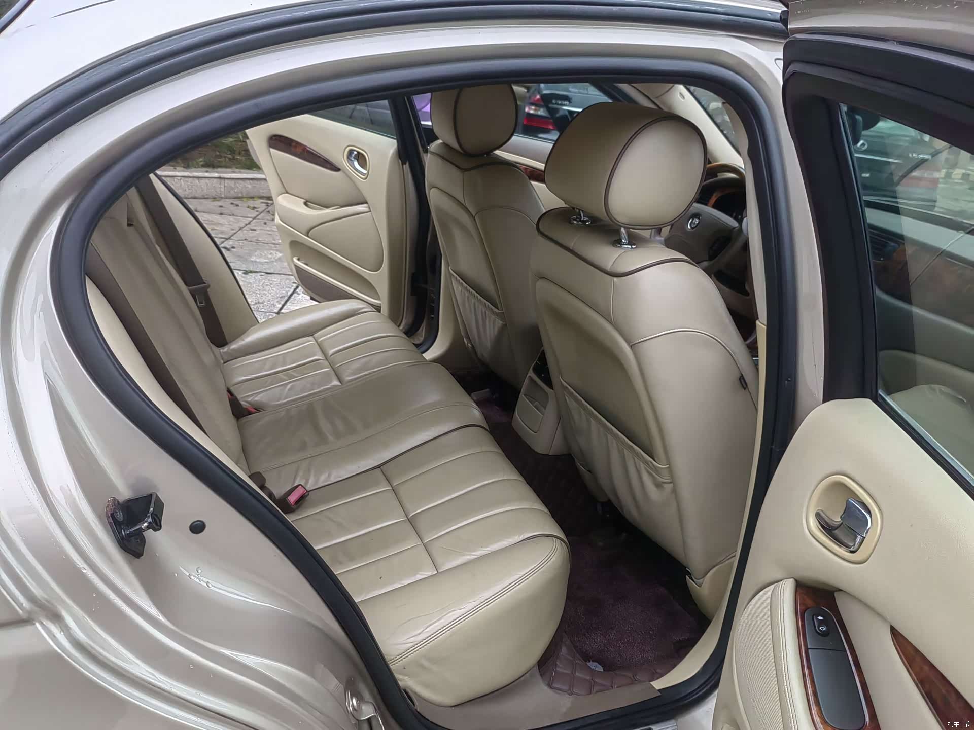 Jaguar S-TYPE, 2005 11