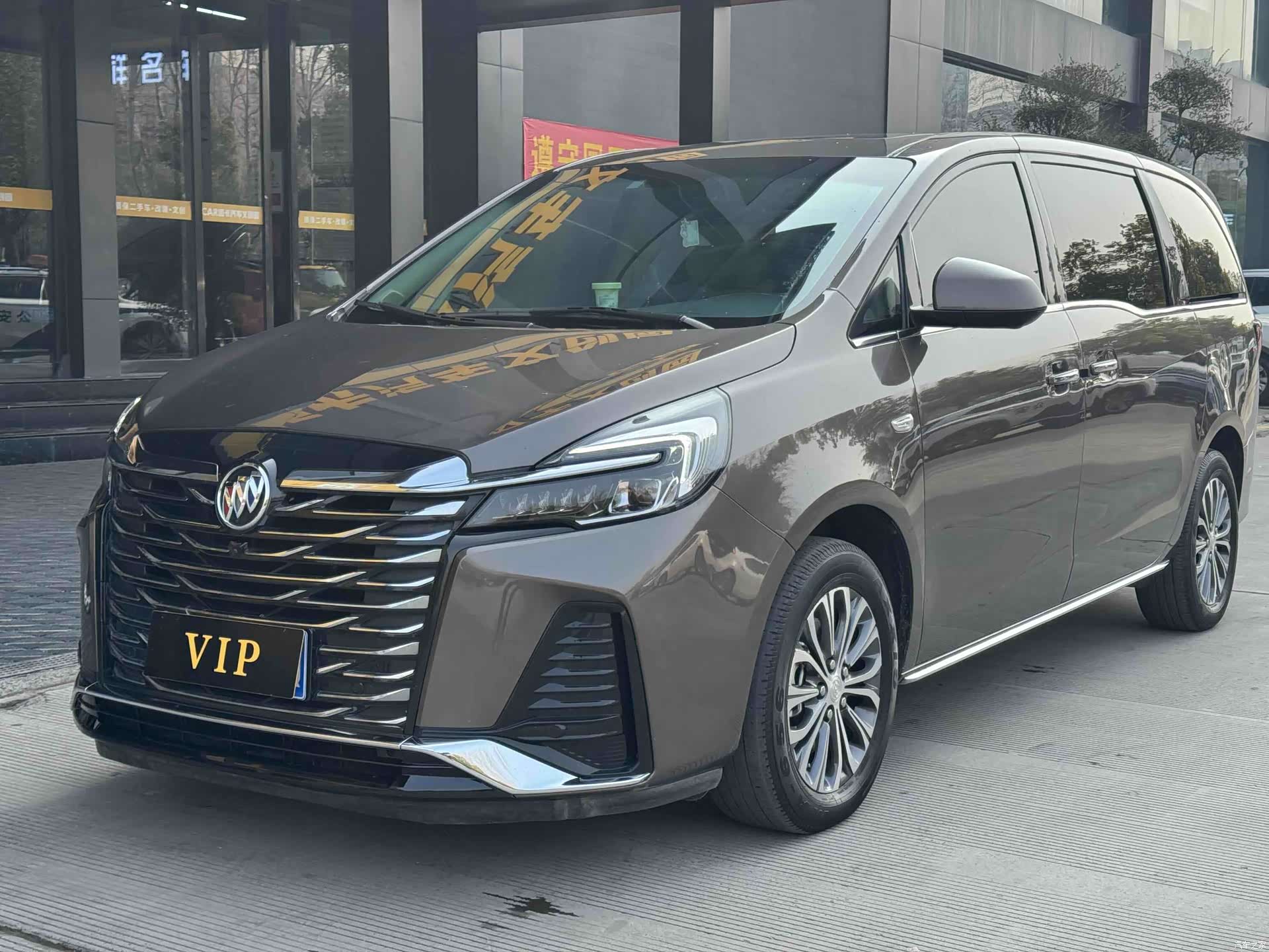 Buick GL8, 2023 1