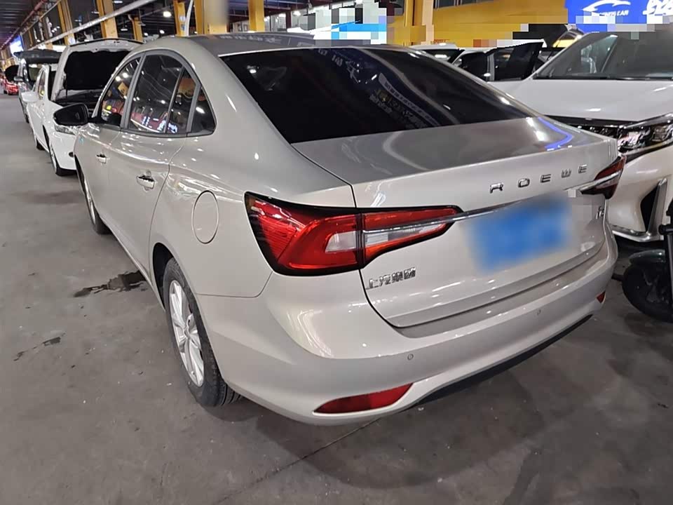 Roewe i5