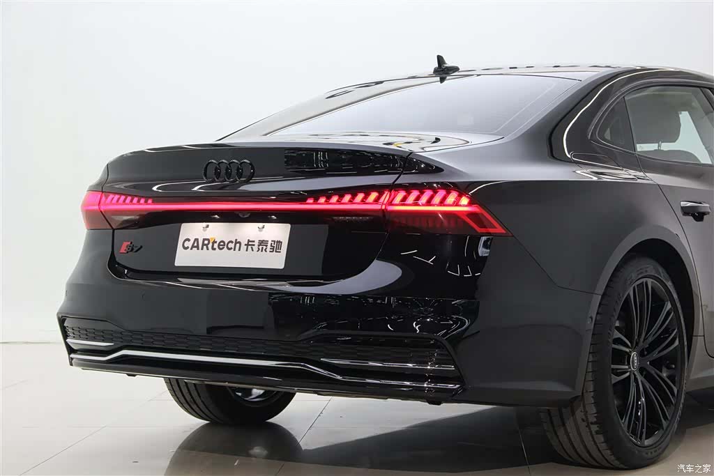 Audi A7L, 2025 9