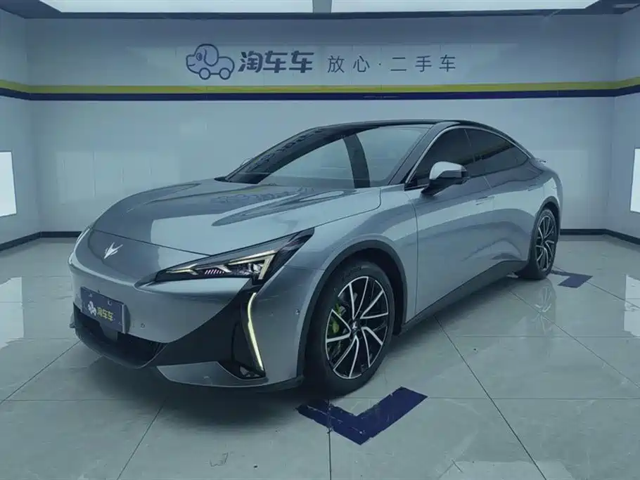 ARCFOX Polar Fox Alpha S5