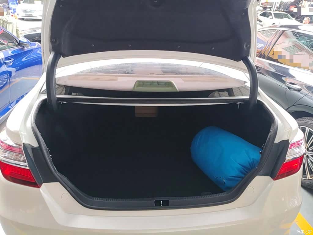 Toyota Camry, 2017 19