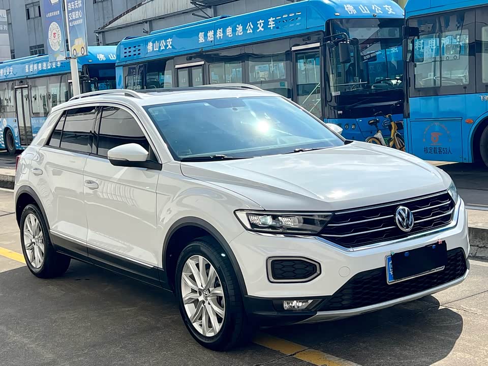 Volkswagen T-ROC exploring Songs