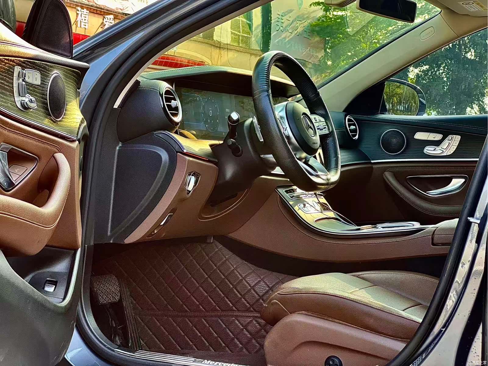 Mercedes-Benz E-Class, 2020 4