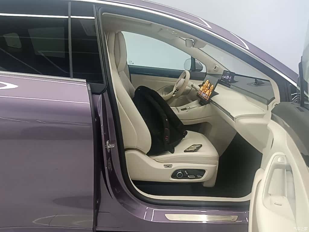 Luxeed R7, 2025 25