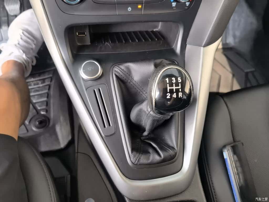 Ford Focus, 2017 14