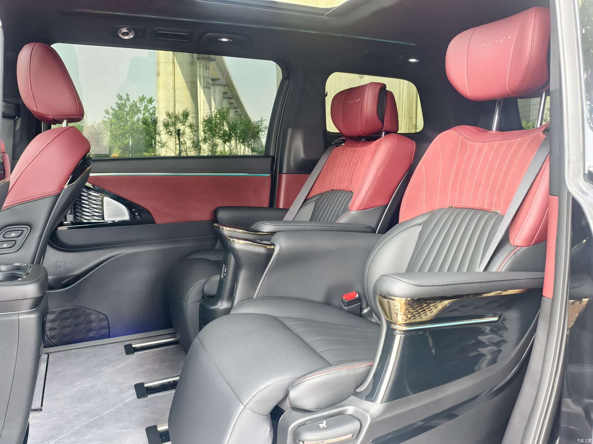 Trumpchi M8, 2025 7