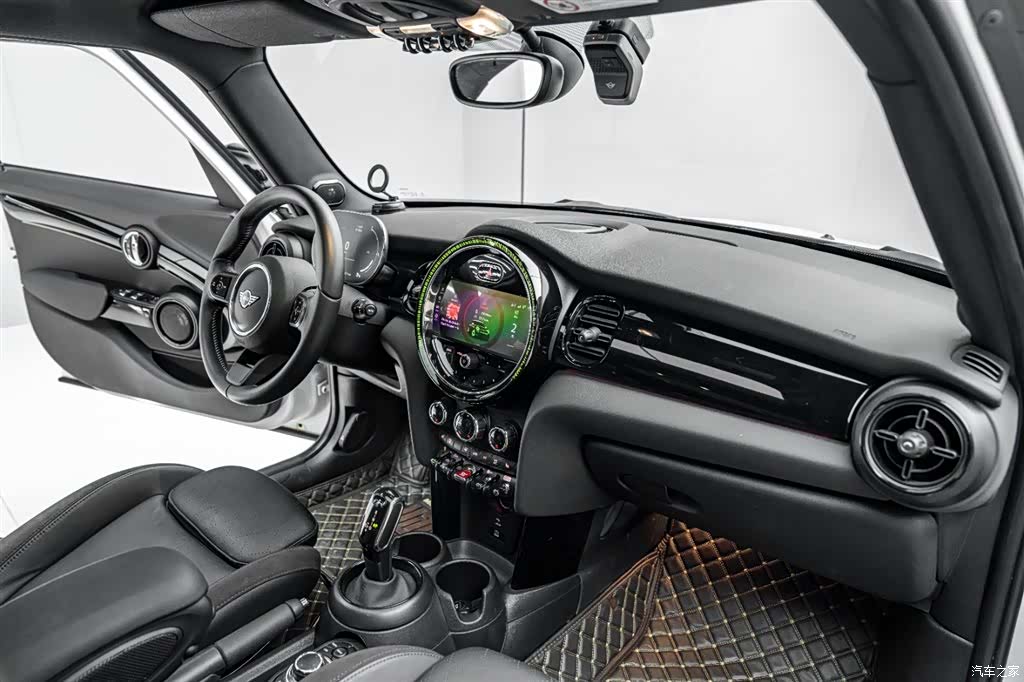 Mini Cooper, 2024 19