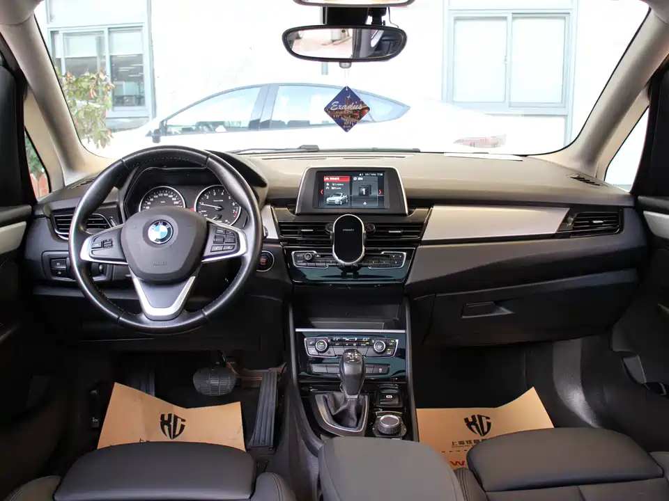 BMW 2 series station wagon