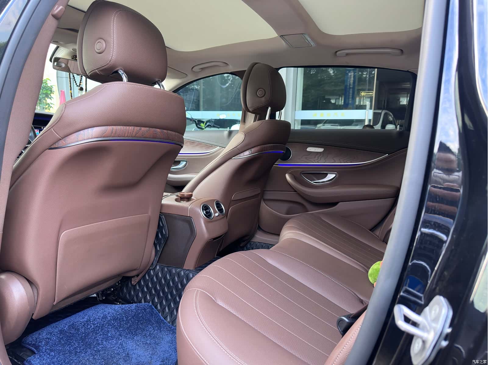 Mercedes-Benz E-Class, 2020 все фото
