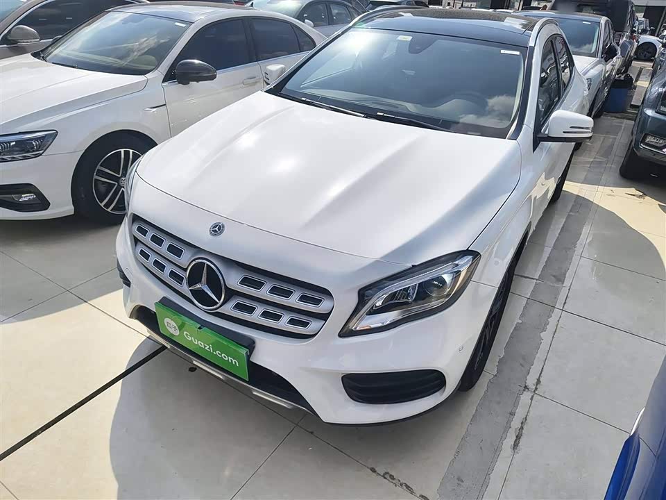Mercedes-Benz GLA