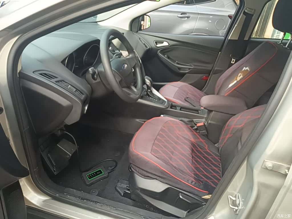 Ford Focus, 2015 12