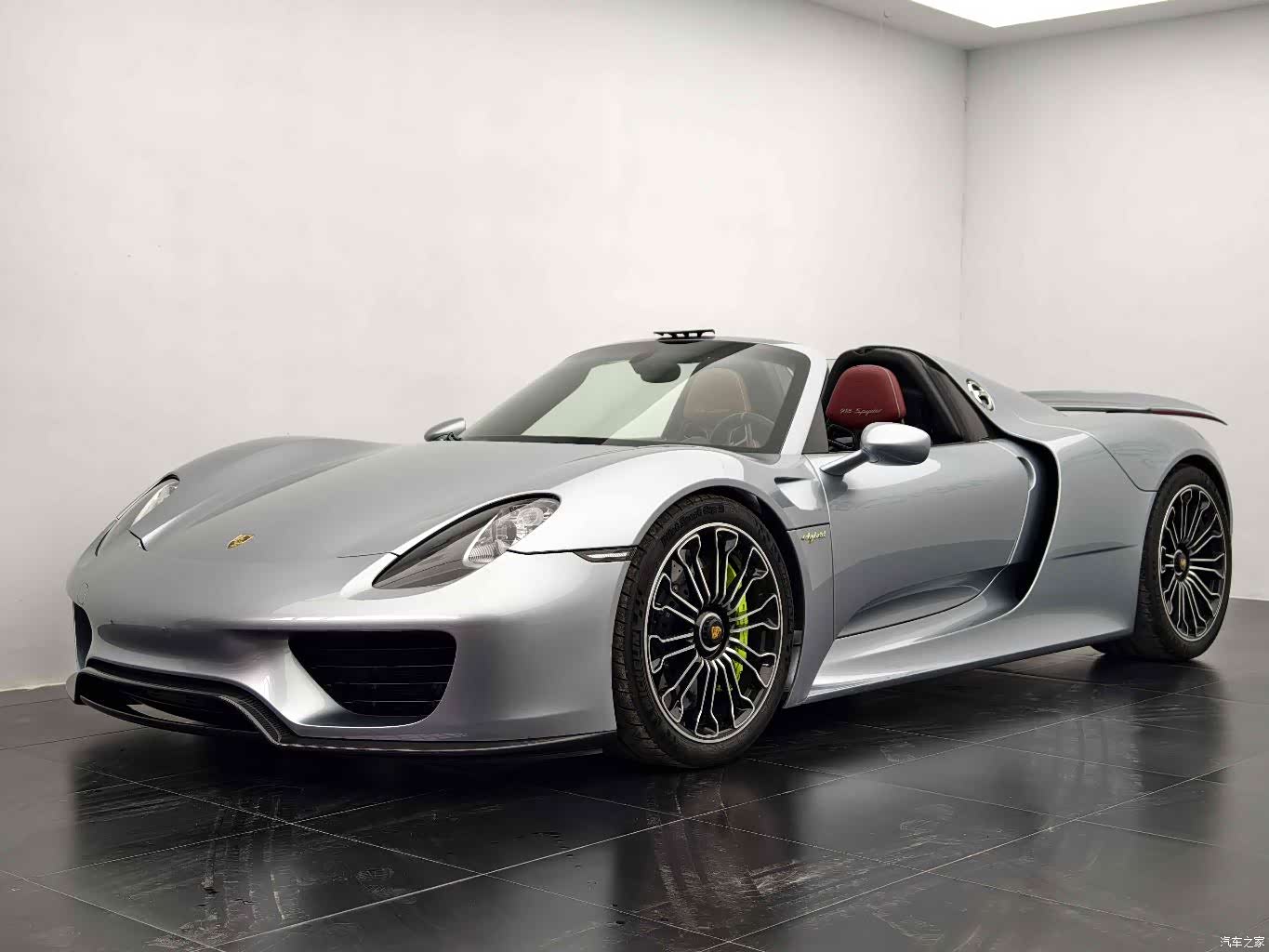 Porsche 918, 2016 1