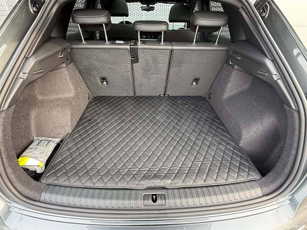 Audi Q3, 2022 8