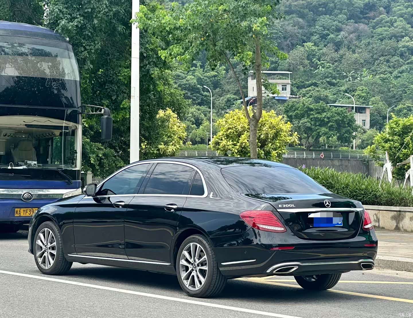 Mercedes-Benz E-Class, 2019 4