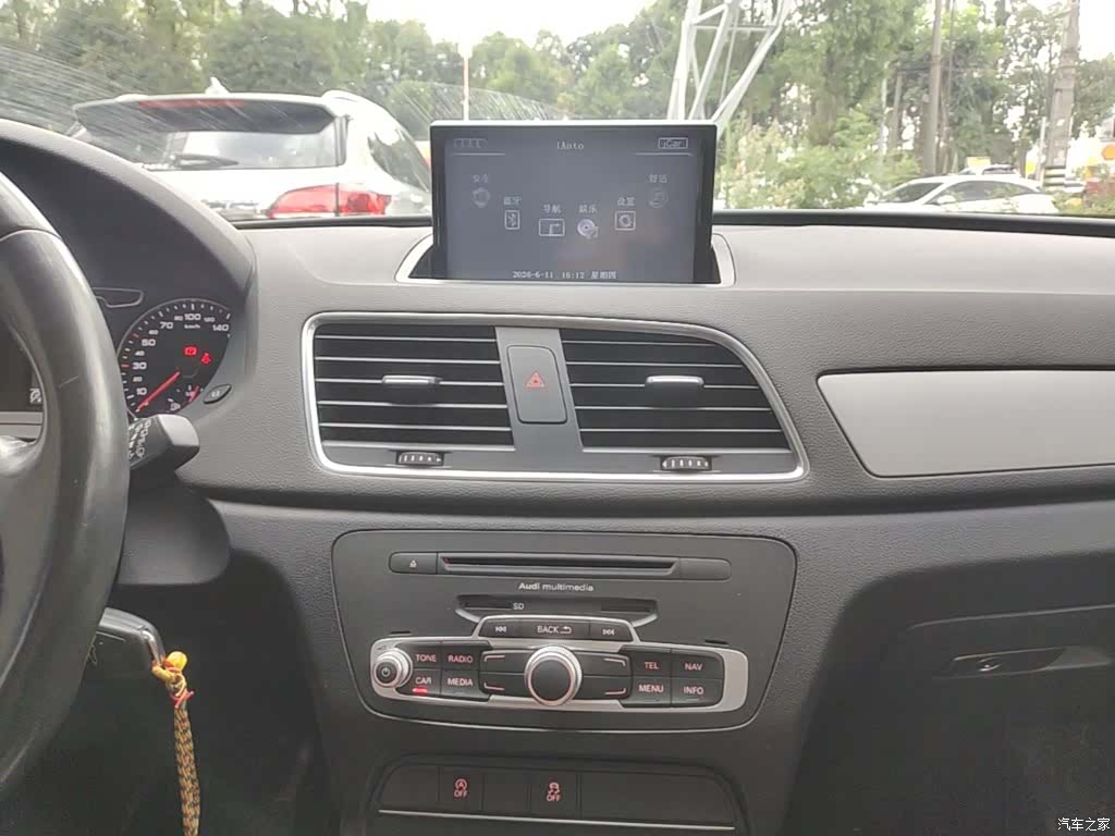 Audi Q3, 2016 13