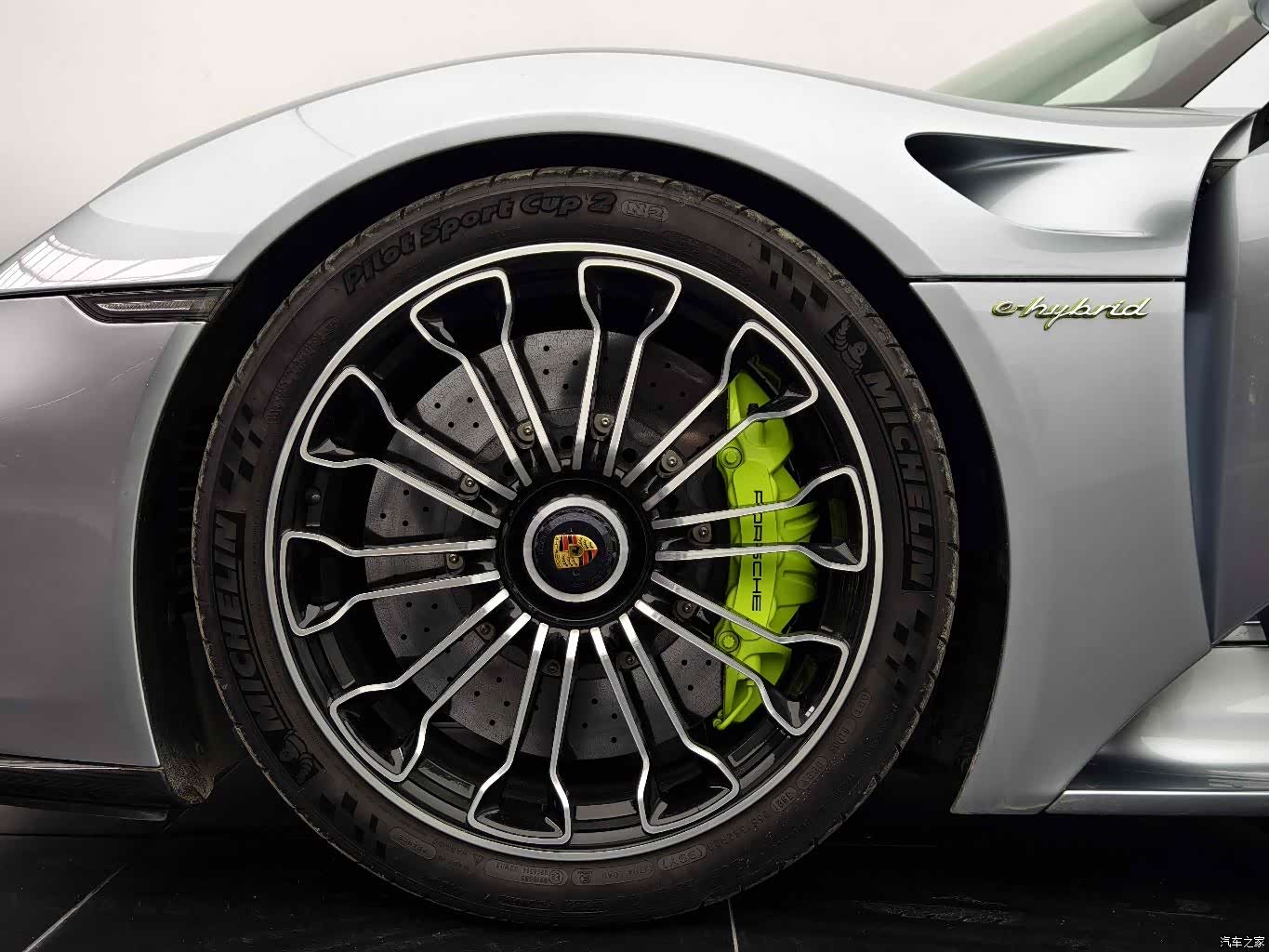 Porsche 918, 2016 4
