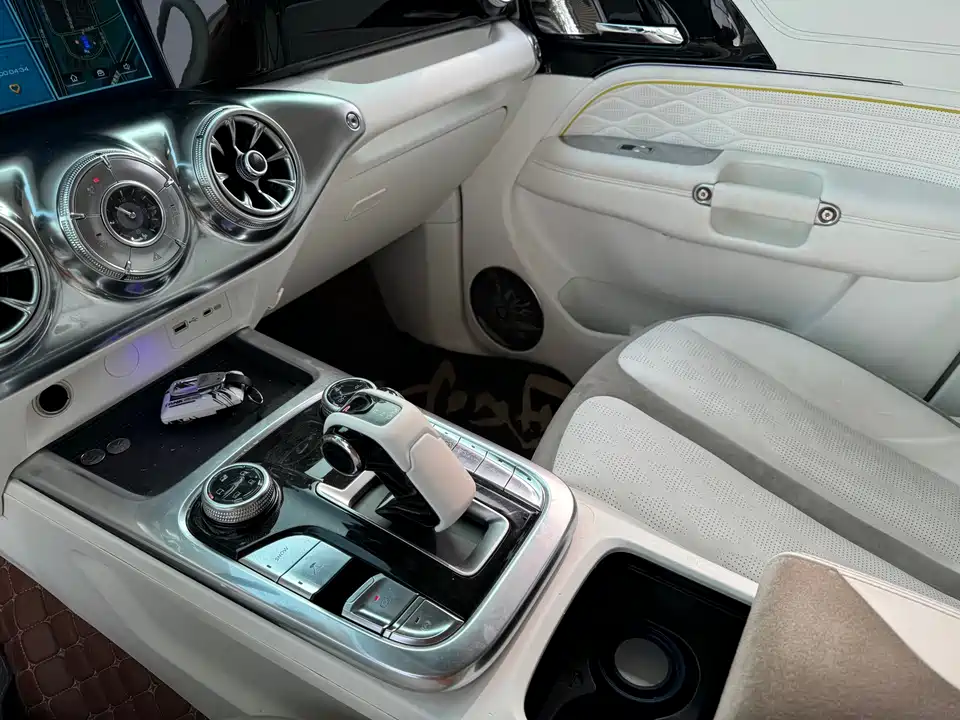 CrossBoundary Co-creation tank 300