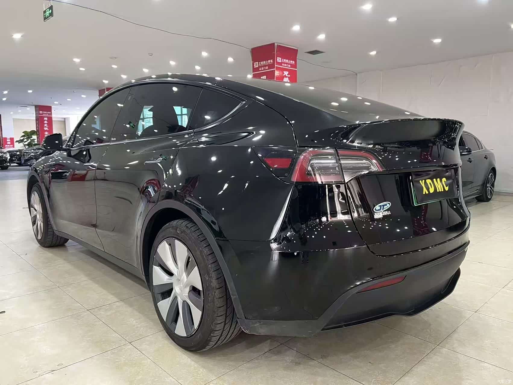 Tesla Model Y, 2023 9